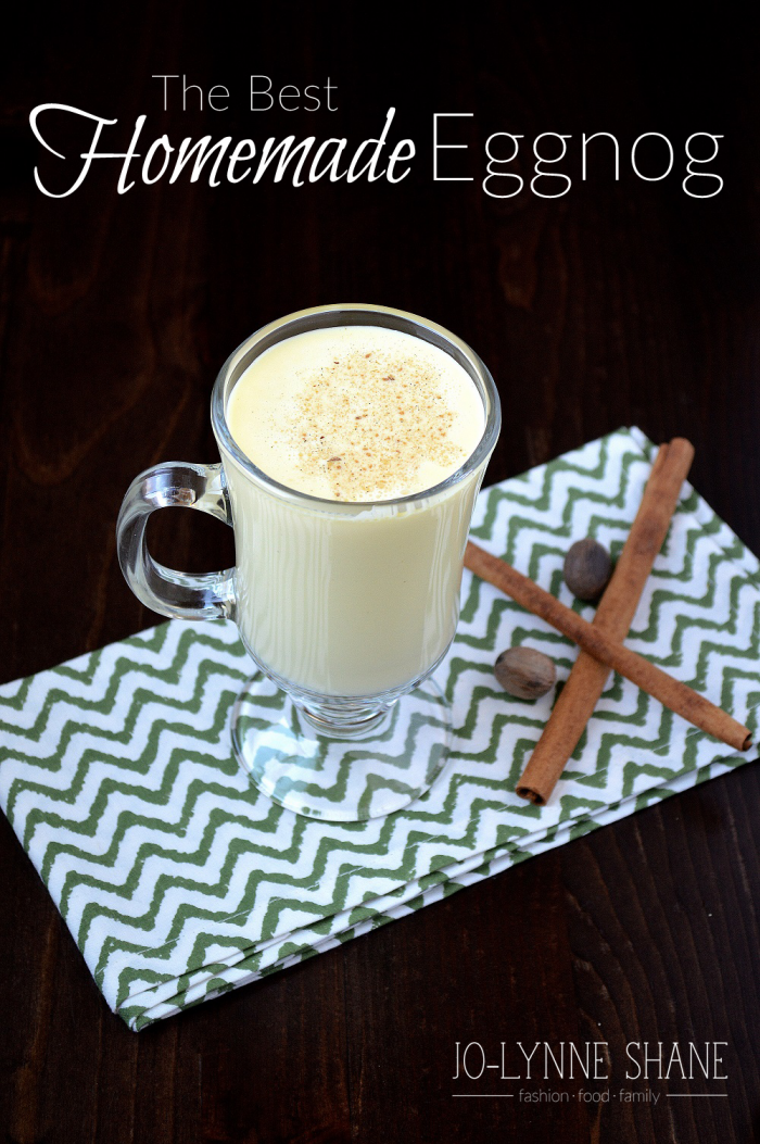 The Best Homemade Eggnog Recipe: make it with or without alcohol for a decadent holiday treat!