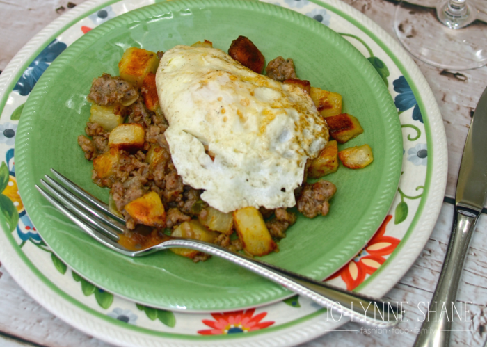 Easy Weeknight Dinner Recipe: Sausage Potato Hash with Fried Egg