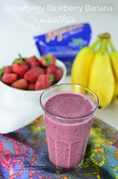 Healthy Breakfast Smoothie Recipes: Strawberry Blueberry Banana Smoothie Recipe + 9 more!