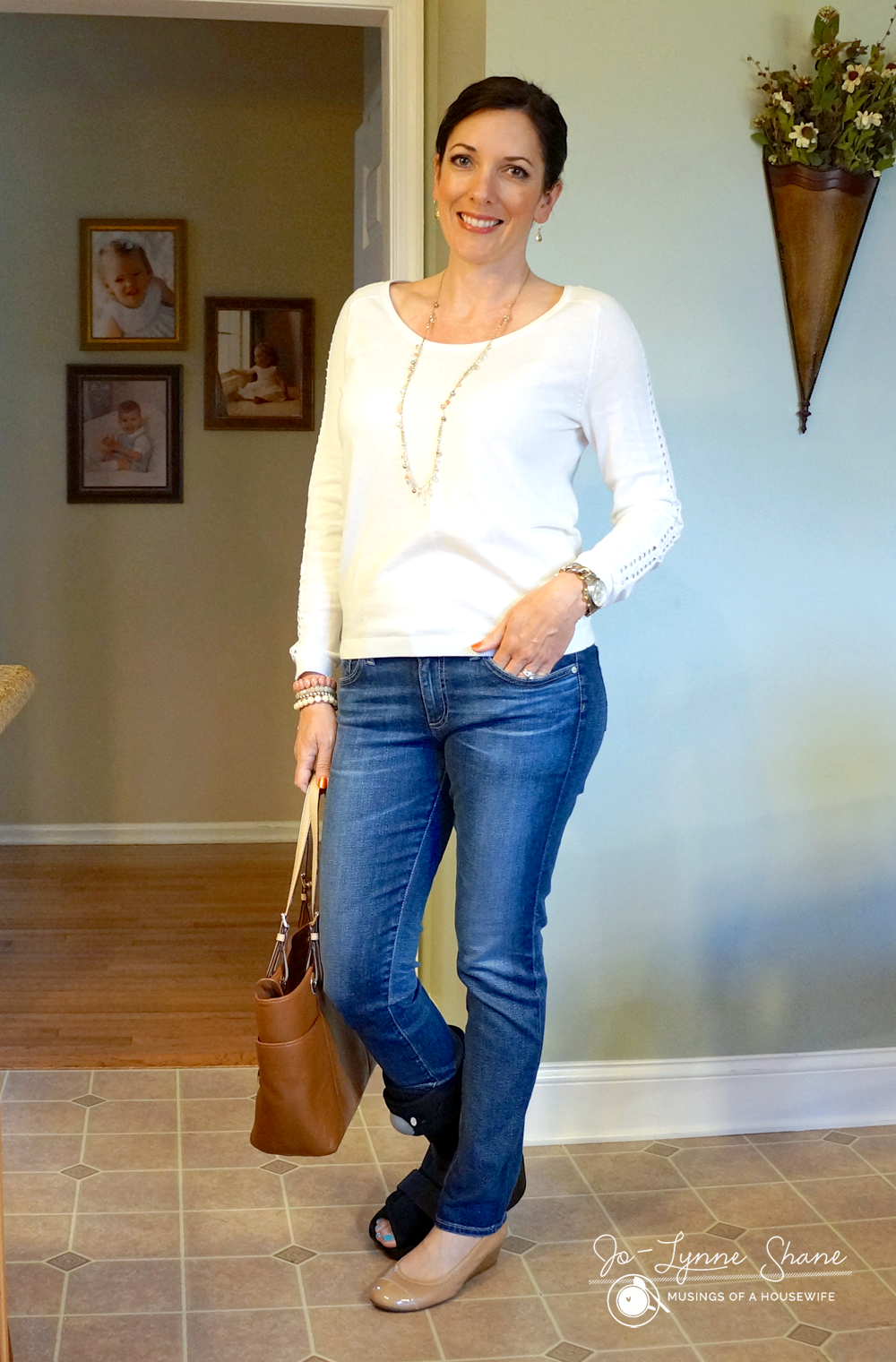 cream-sweater-with-jeans