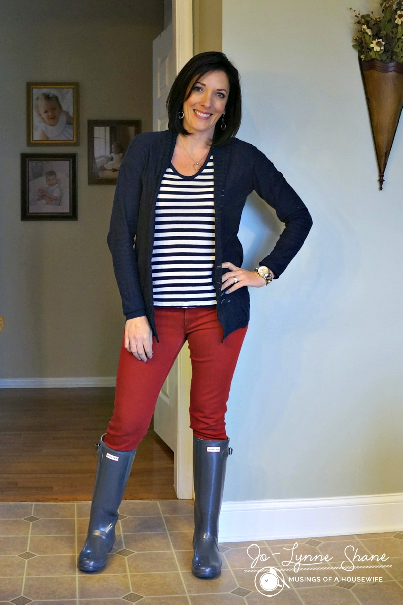 navy-cardi-with-red-jeans