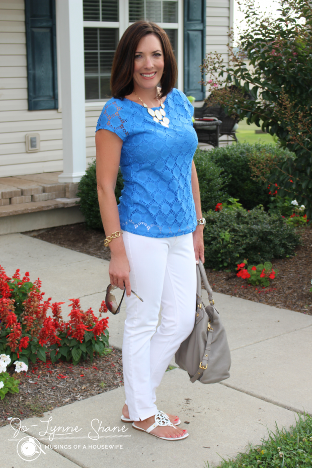 white-jeans-with-cornflower-blue-top