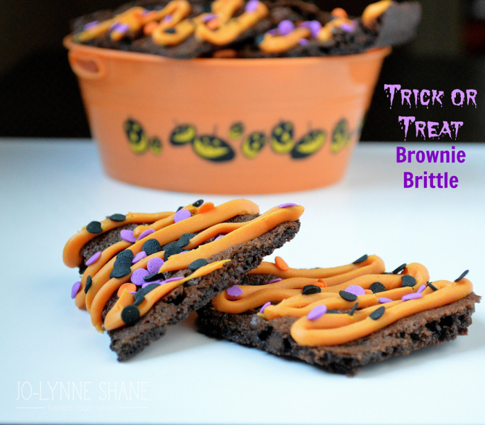 Halloween-Brownie-Brittle