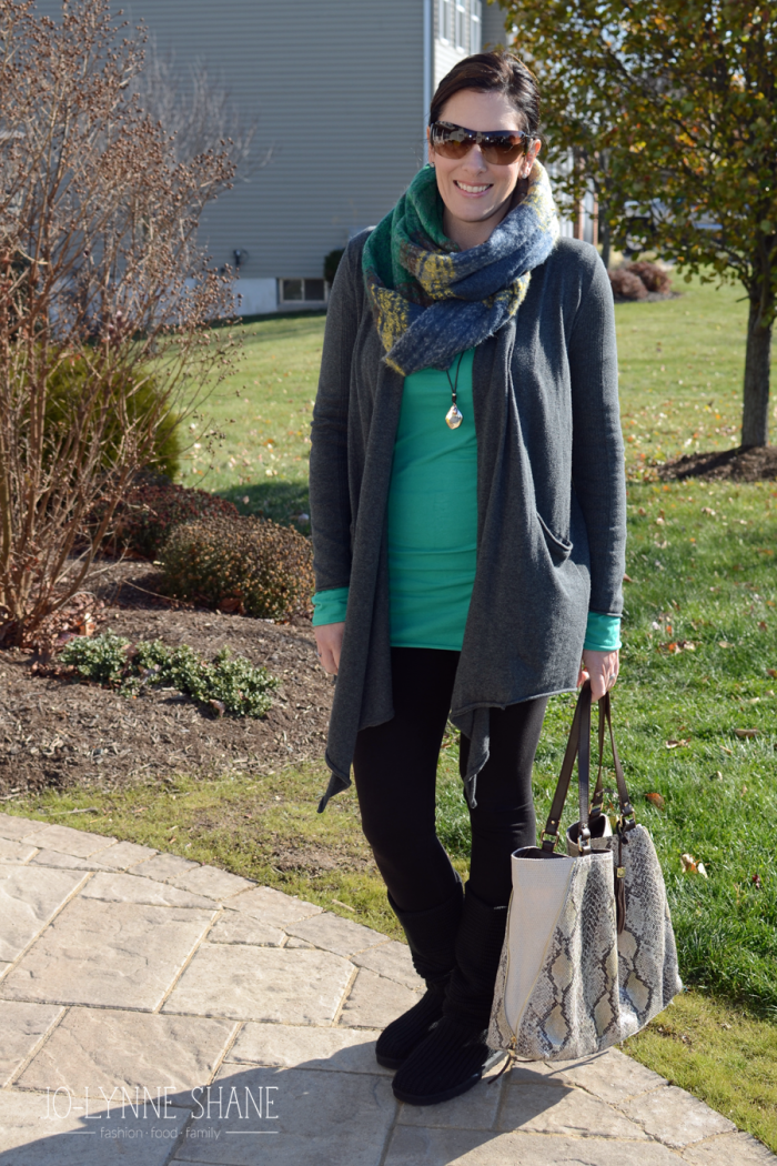 Winter Outift: leggings with drapey sweater and infinity scarf