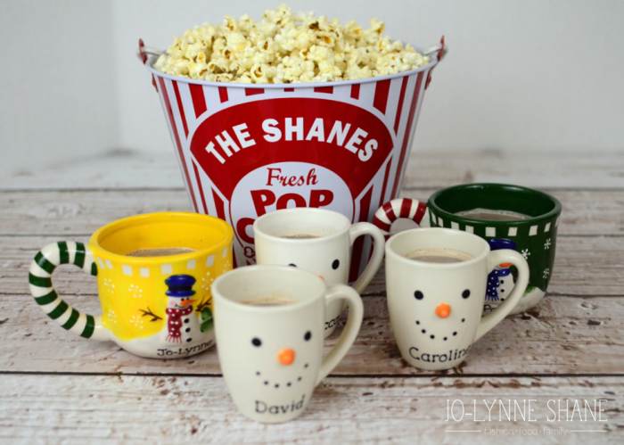 How to Have a Family Movie Night: freshly popped popcorn & homemade hot chocolate
