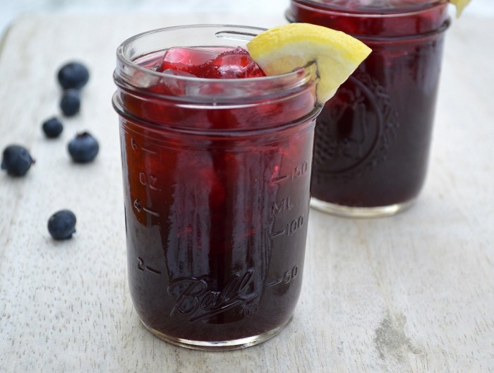 Fruit Flavored Water Recipes: Blueberry Lemon Water