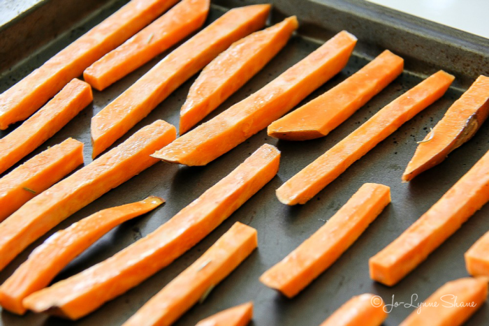 My new favorite indulgence is sweet potato fries. They're paleo-friendly, nutritious, and oh-so-yummy, and this sweet potato fries recipe is super easy!