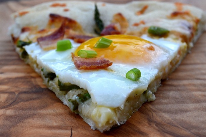 Bacon Egg and Asparagus Breakfast Pizza