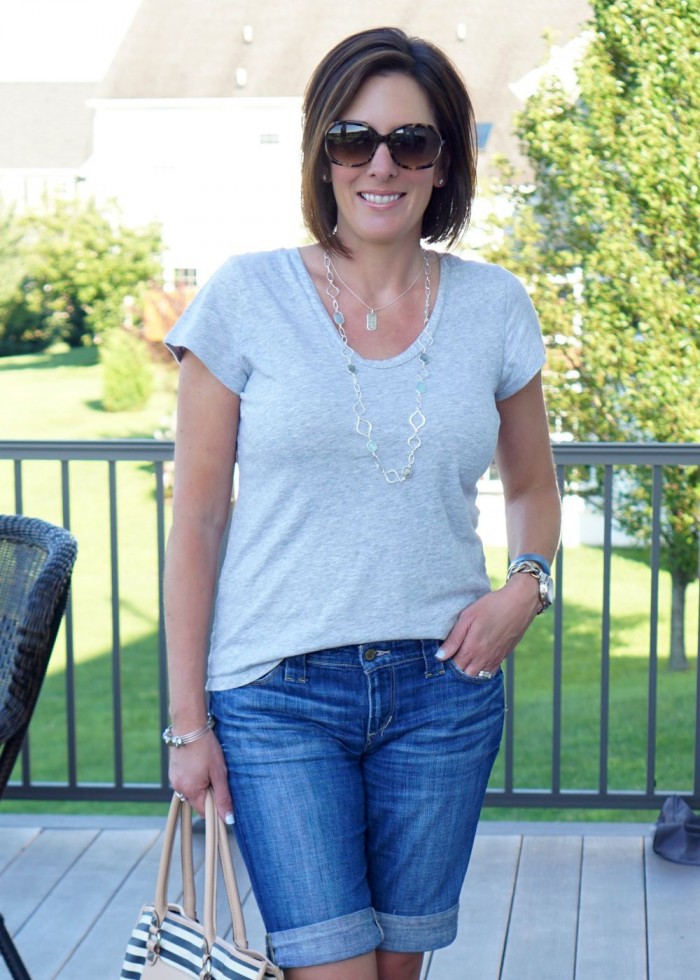 Casual Mom Style: Gray Tee with Jean Shorts & Striped Tote