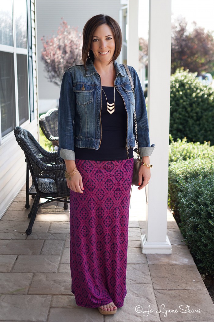 Fashion Over 40: How to Style a Maxi Skirt