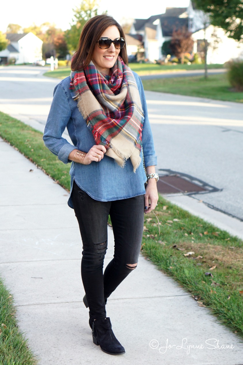 3 Easy Ways to Tie a Blanket Scarf
