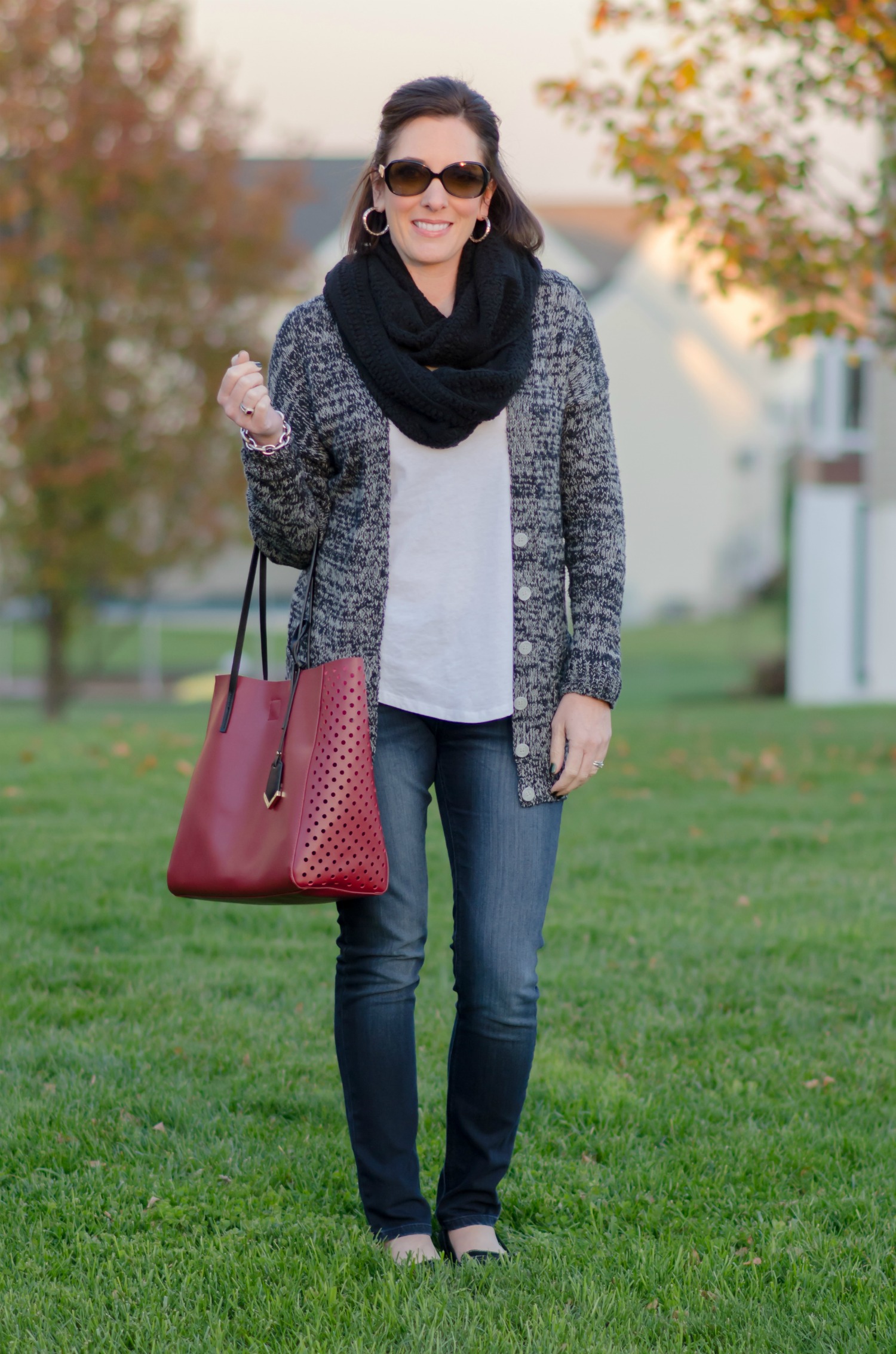 What I Wore: Marled Cardigan over a White Tee with Skinnies