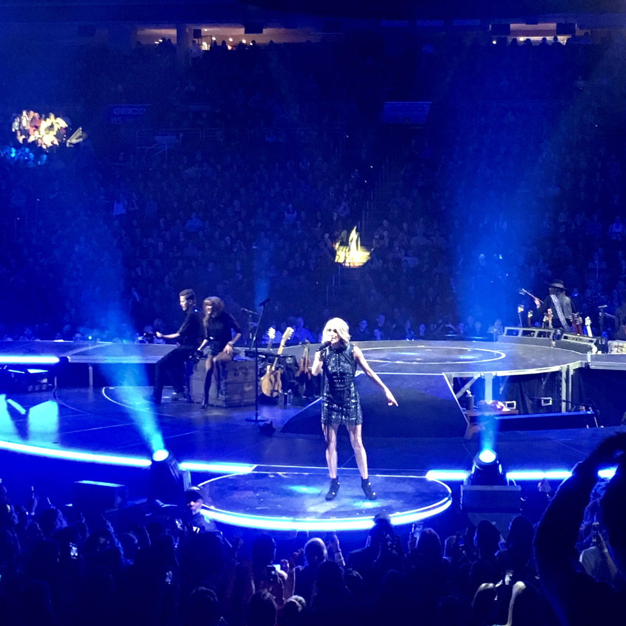 Carrie Underwood Concert in Philadelphia #TheStorytellerTour