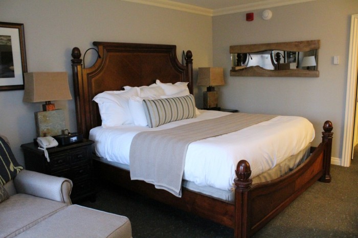 bedroom at woodloch lodge