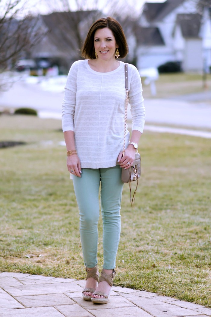 How to Wear Pastel Jeans: Mint Skinnies with Pale Grey Stripes
