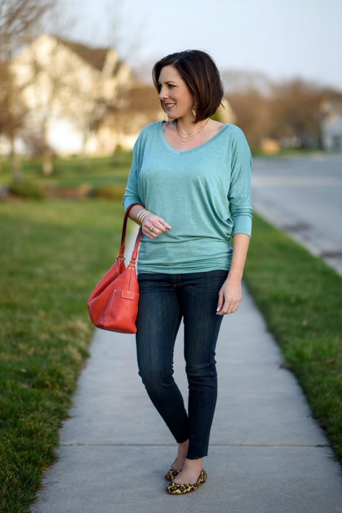 Easy breezy spring outfit featuring seafoam green dolman top and Black Orchid released hem ankle skinnies, both via @stitchfix. Add a coral bag and leopard flats and gold accessories for a complete outfit! Fashion Over 40 | Jo-Lynne Shane