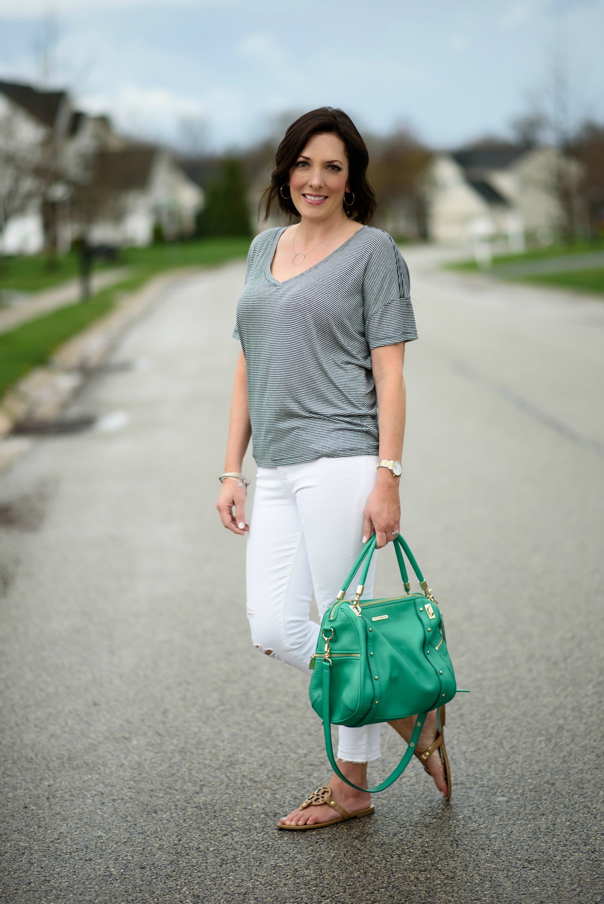 Spring Outfit Inspiration: Navy and White with Kelly Green
