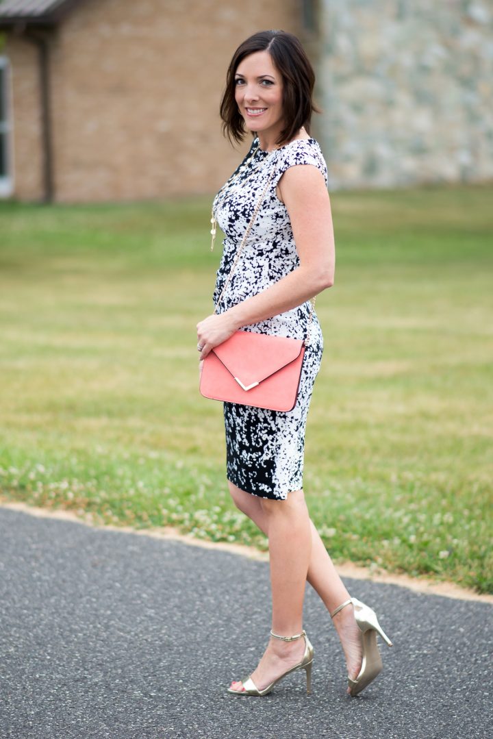 Wedding season is upon us, so today I'm sharing what to wear to a summer wedding. This gathered sheath dress is so flattering and comfortable!