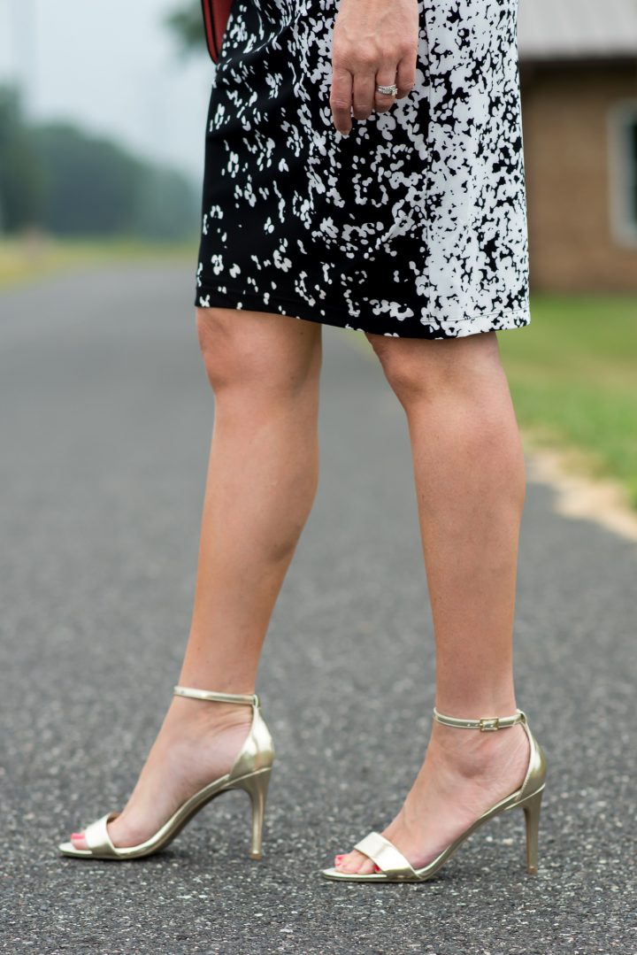 Wedding season is upon us, so today I'm sharing what to wear to a summer wedding. 