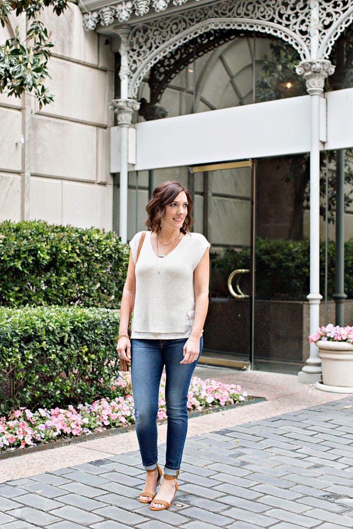 Teaming up with Lucky Brand to share a casual spring outfit featuring their Brooke legging jeans, mixed stitch sweater, and Jorey wedge sandals.